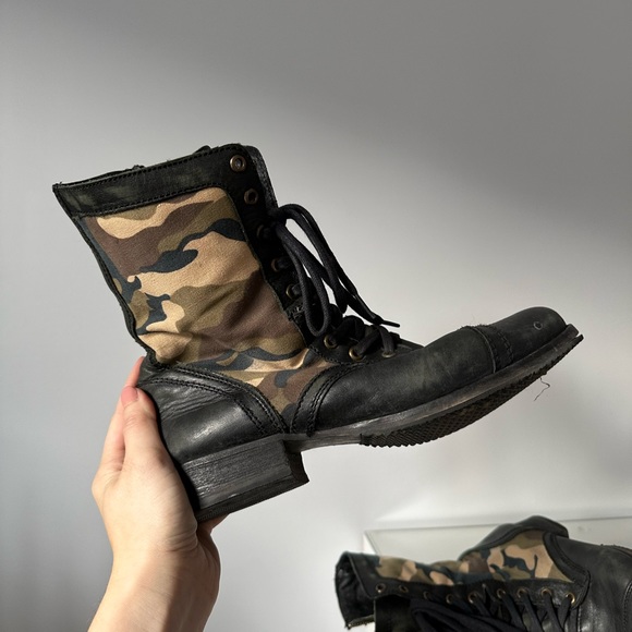 Steve Madden Shoes - Steve Madden Camo Boot